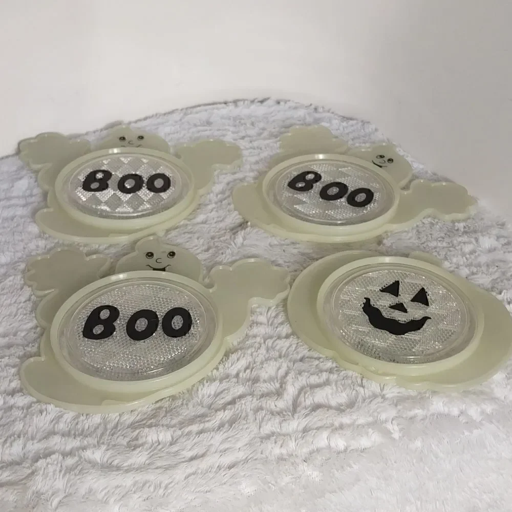 4 Glow in the Dark Reflective Halloween Hanging Decorations
